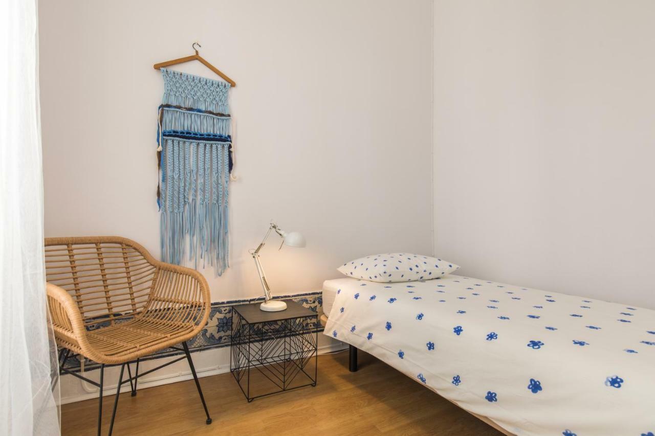 Blue Tiles In Center Appartement *